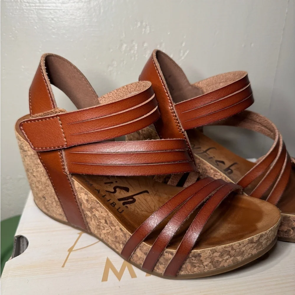 Blowfish Women's Brown Wedge Sandals - Picture 2 of 7